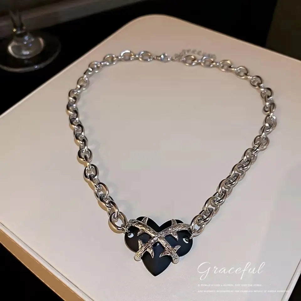 Creative Punk Gothic Thorns Love Heart Stainless Steel Chains Necklace for Women Party Jewelry Gifts Hallowen WholeSale Choker