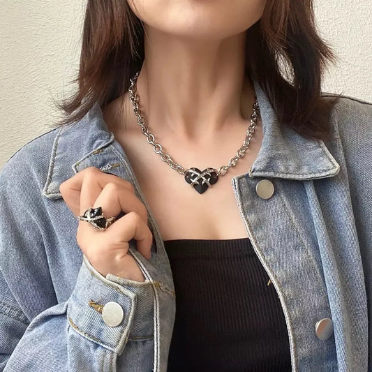 Creative Punk Gothic Thorns Love Heart Stainless Steel Chains Necklace for Women Party Jewelry Gifts Hallowen WholeSale Choker